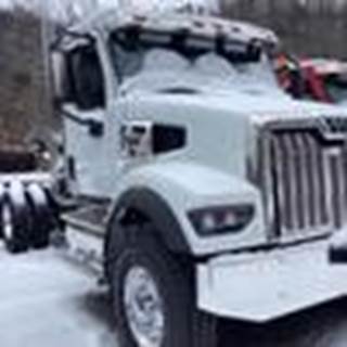 Western Star 47X Tandem Axle Cab & Chassis Truck - Cummins, 370HP, 6 Speed Allison Rds Automatic