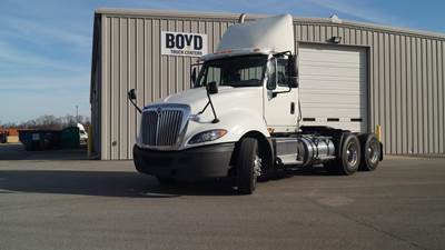International ProStar Day Cab Truck - Cummins 425HP, 10 Speed Ultrashift Amt