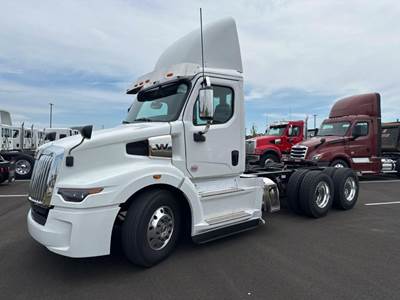 Western Star 57X Day Cab Truck - Detroit 505HP