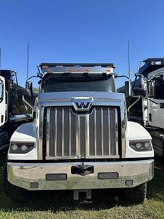 Western Star 49X Dump Truck - 560HP