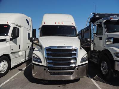 Freightliner Cascadia 126 Sleeper Semi Truck - Flat Top Sleeper, Cummins