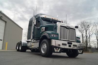 Western Star 49X Sleeper Semi Truck - 60" Mid Roof Sleeper, Detroit 600HP, 12 Speed Dt12 Amt