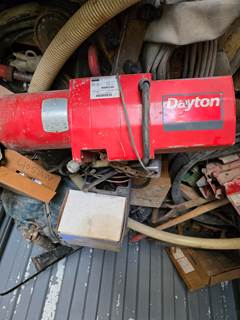 Dayton 3YB88 Chain Hoist