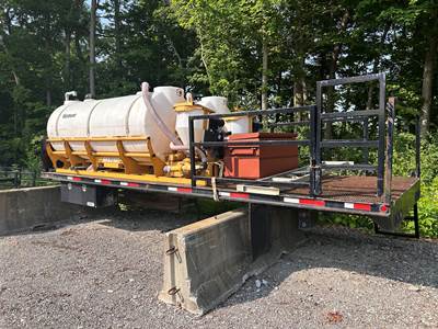 2016 Vermeer MX240 Directional Drill tank and mixers