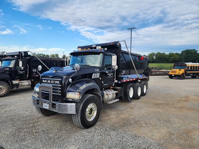 2007 Mack Granite Dump Truck - Ox Bodies Dump Body