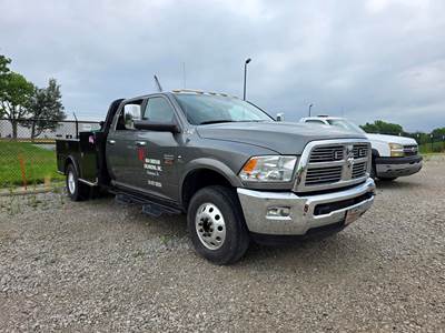 2012 RAM 3500 Laramie with CM Bed
