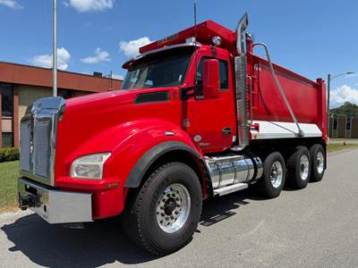 2020 Kenworth T880 Dump Truck