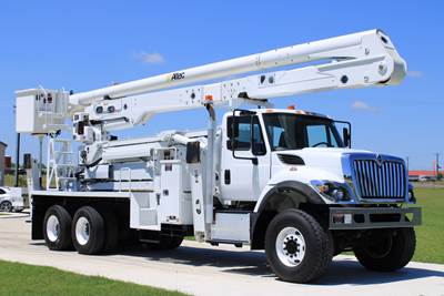 2017 International 7400 6x6 / Altec AN67/100-MH