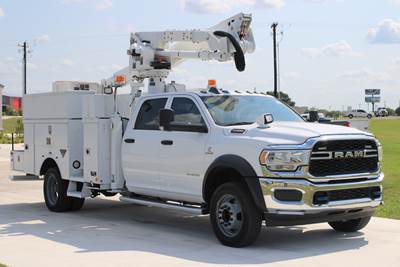 2019 Ram 5500 4x4 Crew Cab / Altec AT40G - Bucket Truck