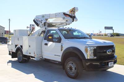 2019 Ford F-550 Boom / Bucket Truck - Altec AT41ME Aerial Lift