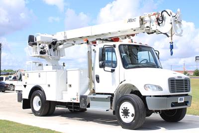 2019 Freightliner M2 4x4 / Altec DC47-TR - Digger Derrick