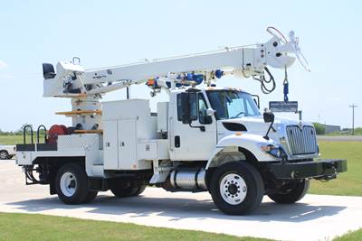 2015 International 7400 4x4 / Terex Commander 4047 - Digger Derrick