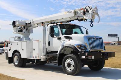 2023 International HV507 4x4 / Altec DC47-TR - Digger Derrick