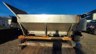 TORWEL 8FT STAINLESS SALT SPREADER/ SANDER