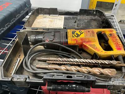 Dewalt 1/2" Drill, Electric, Carry Case, Dewalt Hammer Drill With Bits