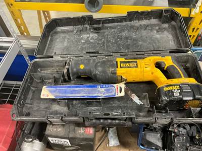 Dewalt Sawzall, Electric, No Charger, Dewalt 18V Sawzall