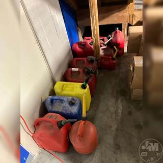 7 5 Gal Gas Cans 6 2 Gal