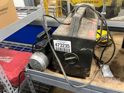 Portable 12V Air Compressor AND70 Amp CAmpBELL Hausfield Welder