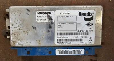 Bendix K058045 ABS Control Module for a 2014 Peterbilt 388