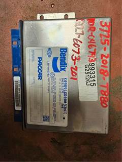 Bendix K098916R000 ABS Control Module for a 2018 Kenworth T880