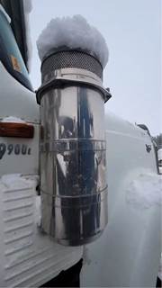 International 9900i Right Air Cleaner / Air Filter Housing