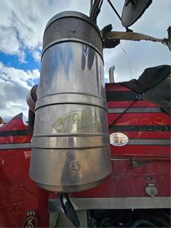 Kenworth W900 Air Cleaner / Air Filter Housing