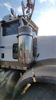 Peterbilt 378 Air Cleaner / Air Filter Housing