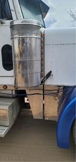 Peterbilt 379 Right Air Cleaner / Air Filter Housing