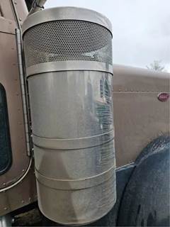 Peterbilt 379 Air Cleaner / Air Filter Housing