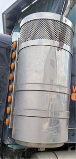 Peterbilt 388 Left Air Cleaner / Air Filter Housing