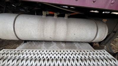 Peterbilt 388 Air Tank