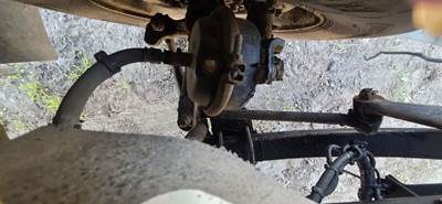 Dana-Spicer DSP41 Front Axle Assembly for a 2007 Kenworth T300