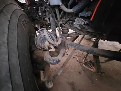 Dana-Spicer Front Axle Assembly for a 2012 Ford F-750