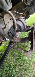 Eaton DS405 Front Axle Assembly for a 2016 Freightliner Cascadia 125