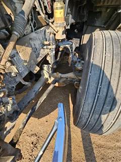 Eaton DSP41 Front Axle Assembly for a 2016 Peterbilt 579