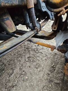 Eaton DSP41 Front Axle Assembly for a 2011 Peterbilt 389