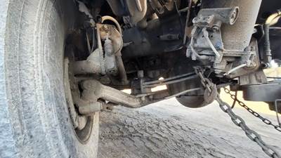 Freightliner Cascadia 125 Front Axle Assembly