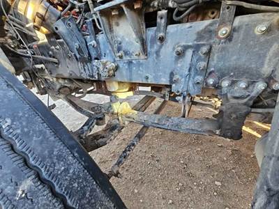 Mack CRD 150-151 Front Axle Assembly for a 2015 Mack CXU613