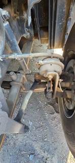 Mercedes-Benz DART400-4S Front Axle Assembly for a 2015 Freightliner Cascadia 125