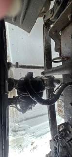 Meritor-Rockwell Front Axle Assembly for a 2012 Freightliner Cascadia 125