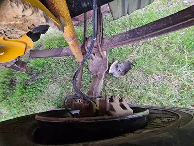 Meritor-Rockwell RS17-145 Front Axle Assembly for a 2004 Freightliner FS65 Chassis