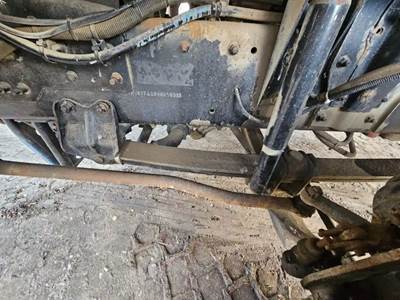 Meritor-Rockwell RT40-145 Front Axle Assembly for a 2001 Freightliner FC70