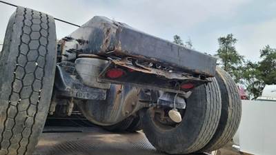 Dana D46-170 Rear Axle Assembly for a 2015 Peterbilt 389