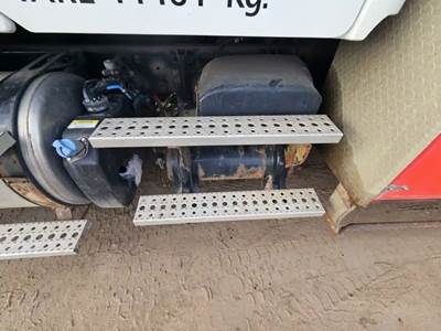 Freightliner 108SD Battery Box