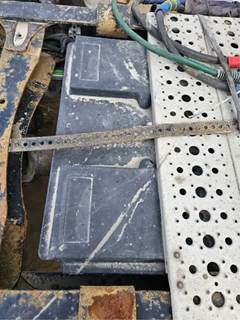 Freightliner Cascadia 125 Battery Box