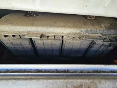 Freightliner Cascadia 126 Battery Box