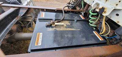 Freightliner Century Class 112 Battery Box for a 1999 Freightliner CENTURY CLASS 12