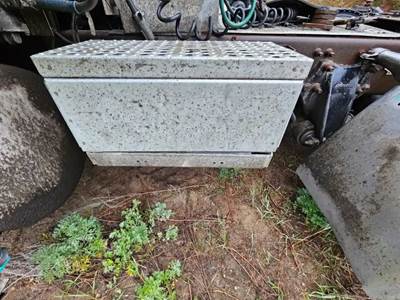 Freightliner Columbia 120 Battery Box