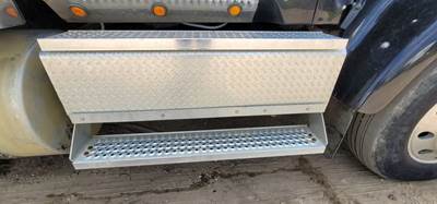 International 9900i Battery Box