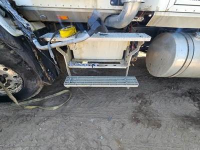 International CT660 Battery Box